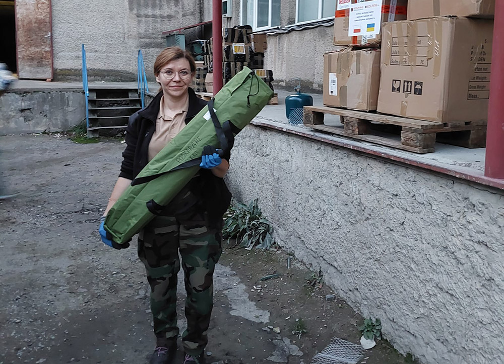 Patrycja Kwapik, Koordinatorin der Ukrainehilfe des Kolpingwerkes in Polen, berichtet über ihren 11. Hilfstransport. Unmittelbar nach dem Grenzübertritt erlebten die Helfer in Uschgorod einen Fliegeralarm.