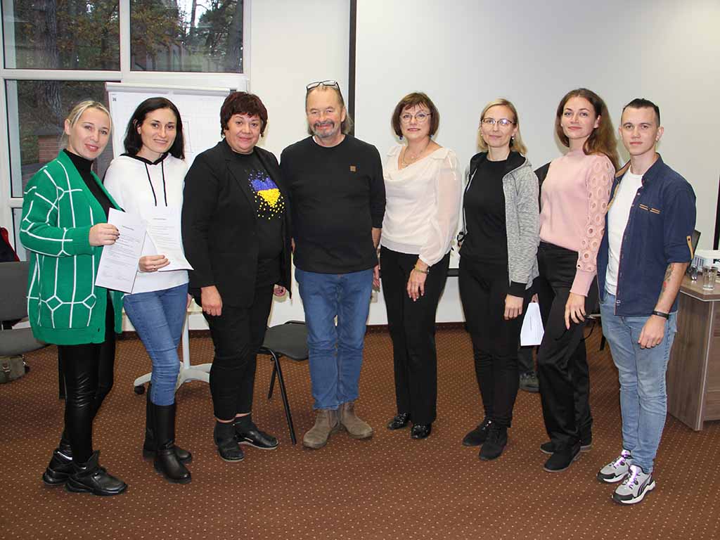 KOLPING Ukraine et la Fondation Wings of Hope en Allemagne font face à la pénurie de thérapeutes professionnels en traumatologie en entamant une coopération dans le domaine de la formation.