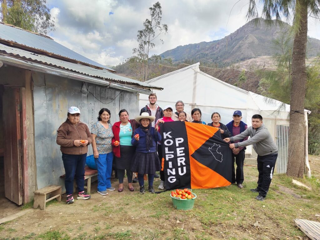 Le chargé de coopération Niklas Markert a rendu visite aux Familles Kolping au Pérou. Dans son récit de voyage, il décrit les défis auxquels les familles sont confrontées.